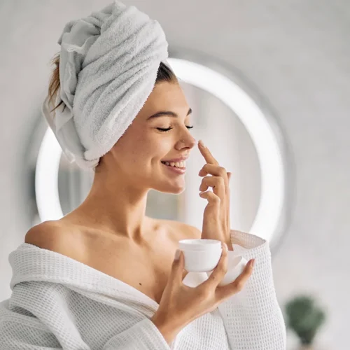 Rutina de belleza diaria para pestañas y cejas saludables